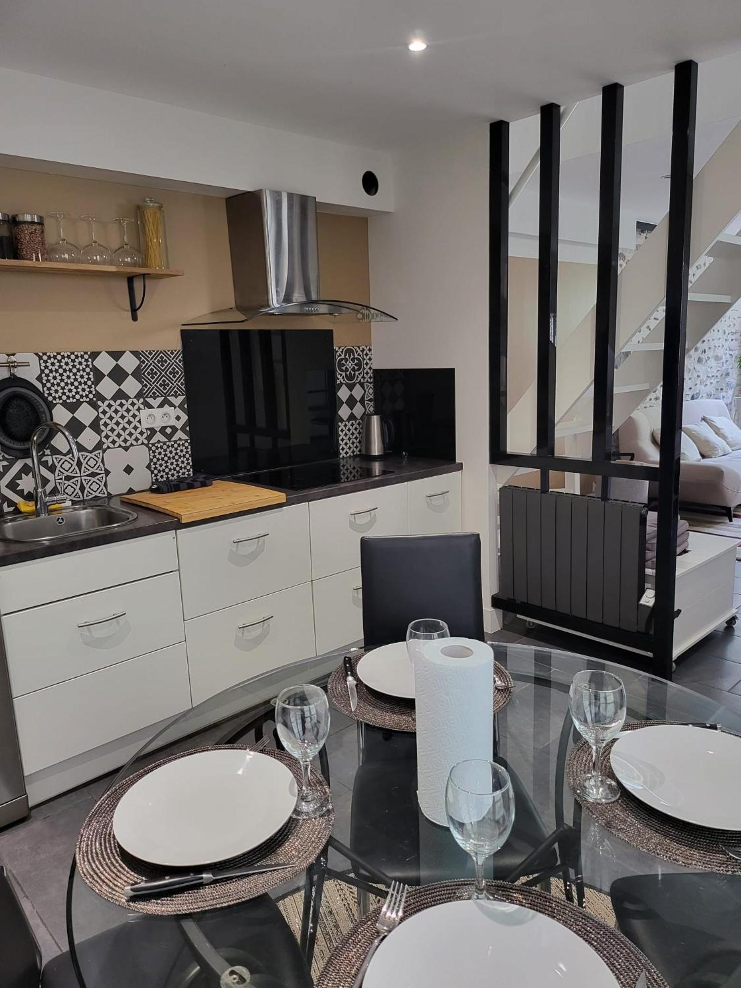 Le Patio - Appartement Calme - Hyper Centre Pau Exterior photo